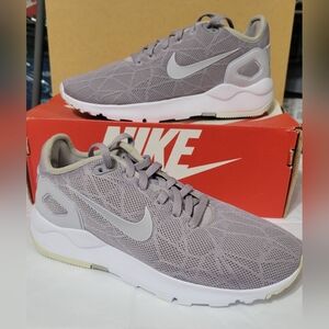 Women Nike LD Runner LW